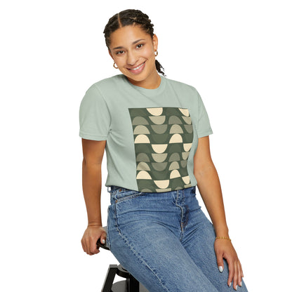 Stylish Unisex Garment-Dyed T-Shirt with Abstract Wave Design, Casual Wear, Graphic Tee, Unique Fashion, Gift for Him/Her