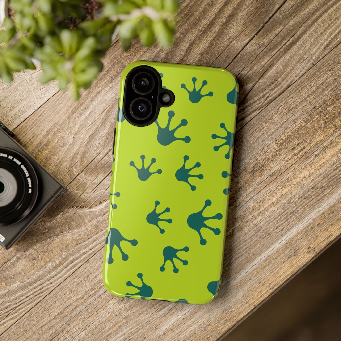 Frog Pattern Phone Case, Fun and Colorful Phone Cover, Durable Phone Protection, Gifts for Nature Lovers, Unique Accessory