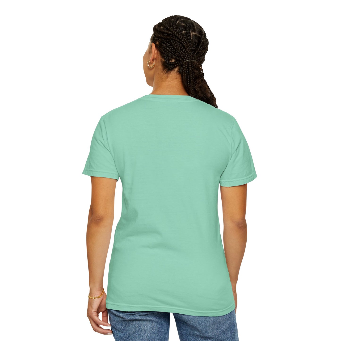 Vibrant Chameleon T-Shirt | Eco-friendly Fashion Tee, Unisex Graphic Tee, Animal Lover Shirt, Gift for Nature Enthusiasts