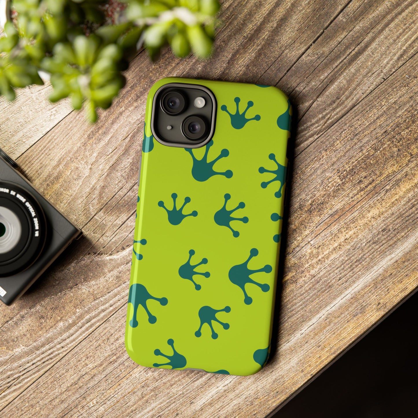 Frog Pattern Phone Case, Fun and Colorful Phone Cover, Durable Phone Protection, Gifts for Nature Lovers, Unique Accessory