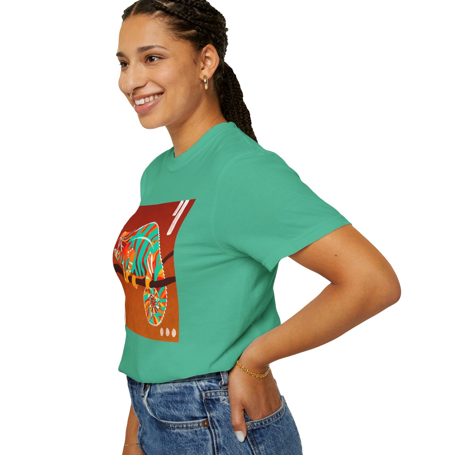 Vibrant Chameleon T-Shirt | Eco-friendly Fashion Tee, Unisex Graphic Tee, Animal Lover Shirt, Gift for Nature Enthusiasts