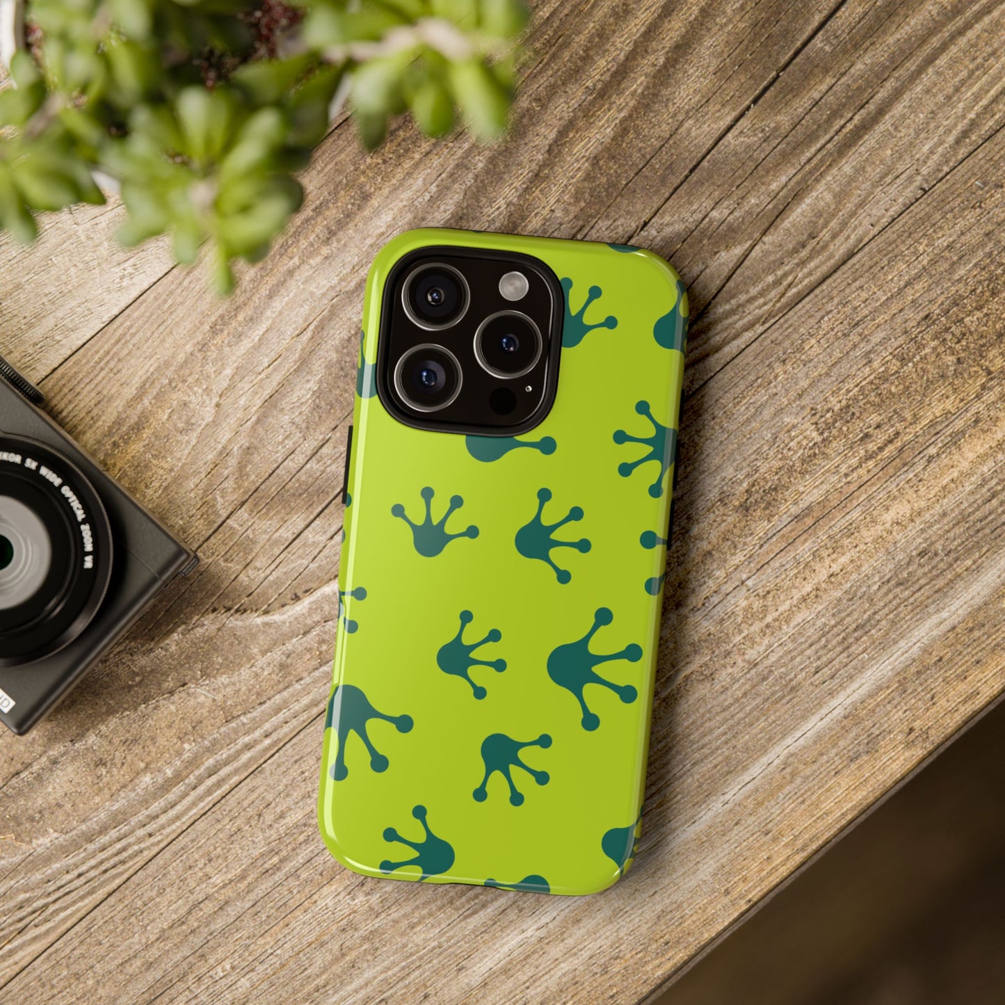 Frog Pattern Phone Case, Fun and Colorful Phone Cover, Durable Phone Protection, Gifts for Nature Lovers, Unique Accessory