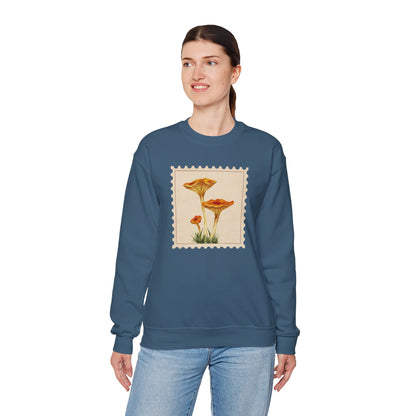 Vintage Floral Crewneck Sweatshirt, Cozy Fall Wear, Unisex Gift, Mushroom Art Apparel, Nature Lover Outfit, Comfy Mushroom Crewneck, Vintage Style