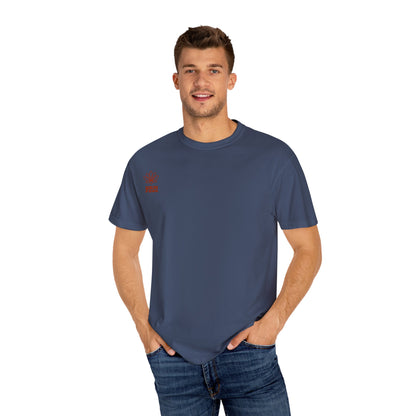 Vibrant Giraffe Graphic Tee, Unisex T-shirt, Gift for Animal Lovers, Casual Wear, Nature-Themed Apparel, Unique Graphic Shirt