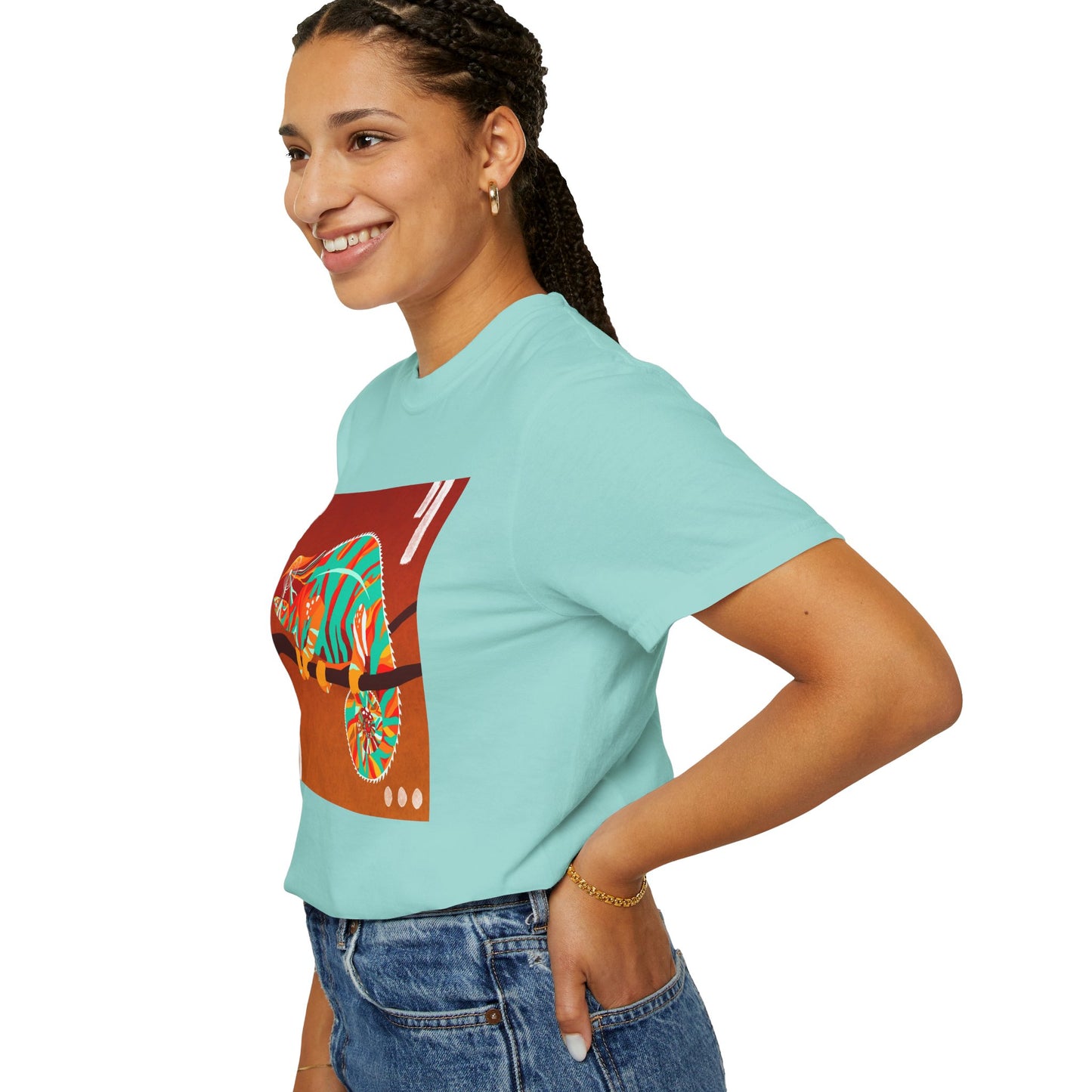 Vibrant Chameleon T-Shirt | Eco-friendly Fashion Tee, Unisex Graphic Tee, Animal Lover Shirt, Gift for Nature Enthusiasts
