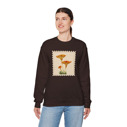 Vintage Floral Crewneck Sweatshirt, Cozy Fall Wear, Unisex Gift, Mushroom Art Apparel, Nature Lover Outfit, Comfy Mushroom Crewneck, Vintage Style