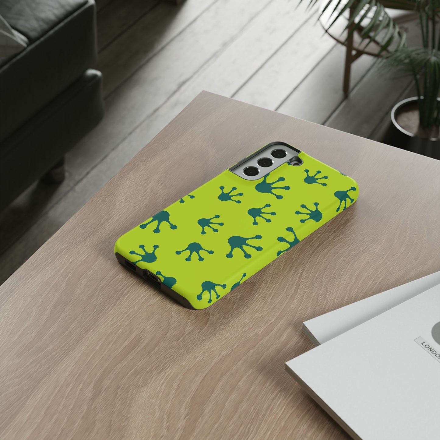 Frog Pattern Phone Case, Fun and Colorful Phone Cover, Durable Phone Protection, Gifts for Nature Lovers, Unique Accessory