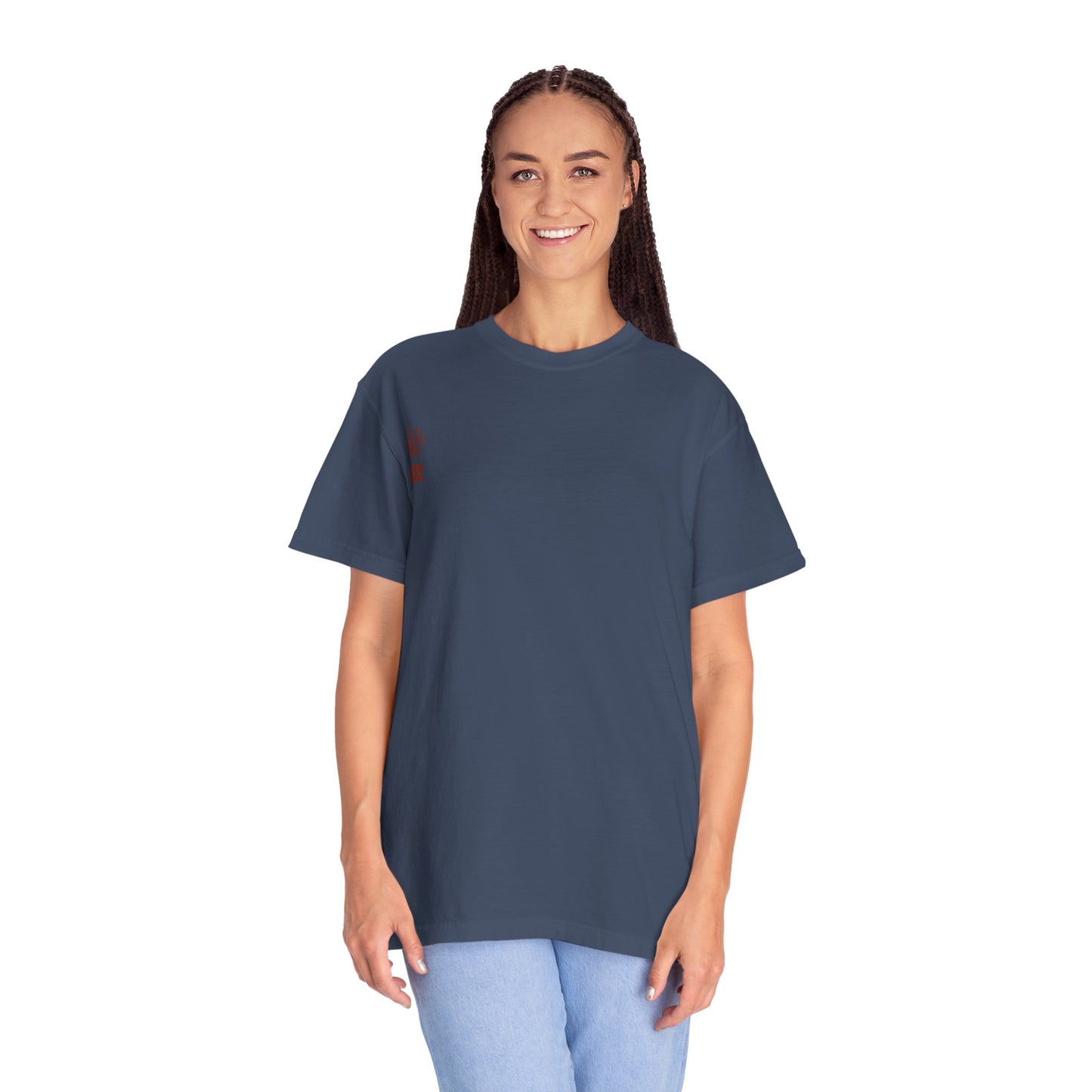 Vibrant Giraffe Graphic Tee, Unisex T-shirt, Gift for Animal Lovers, Casual Wear, Nature-Themed Apparel, Unique Graphic Shirt