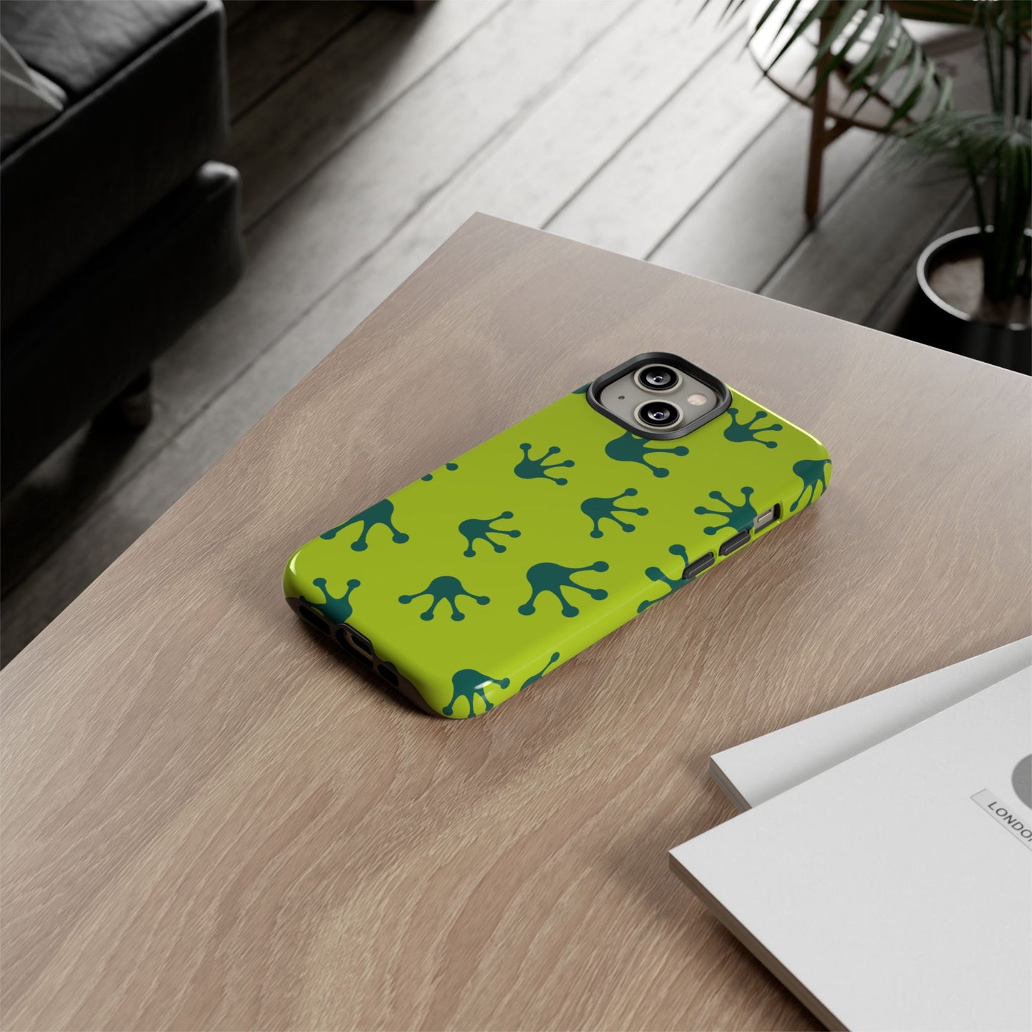 Frog Pattern Phone Case, Fun and Colorful Phone Cover, Durable Phone Protection, Gifts for Nature Lovers, Unique Accessory