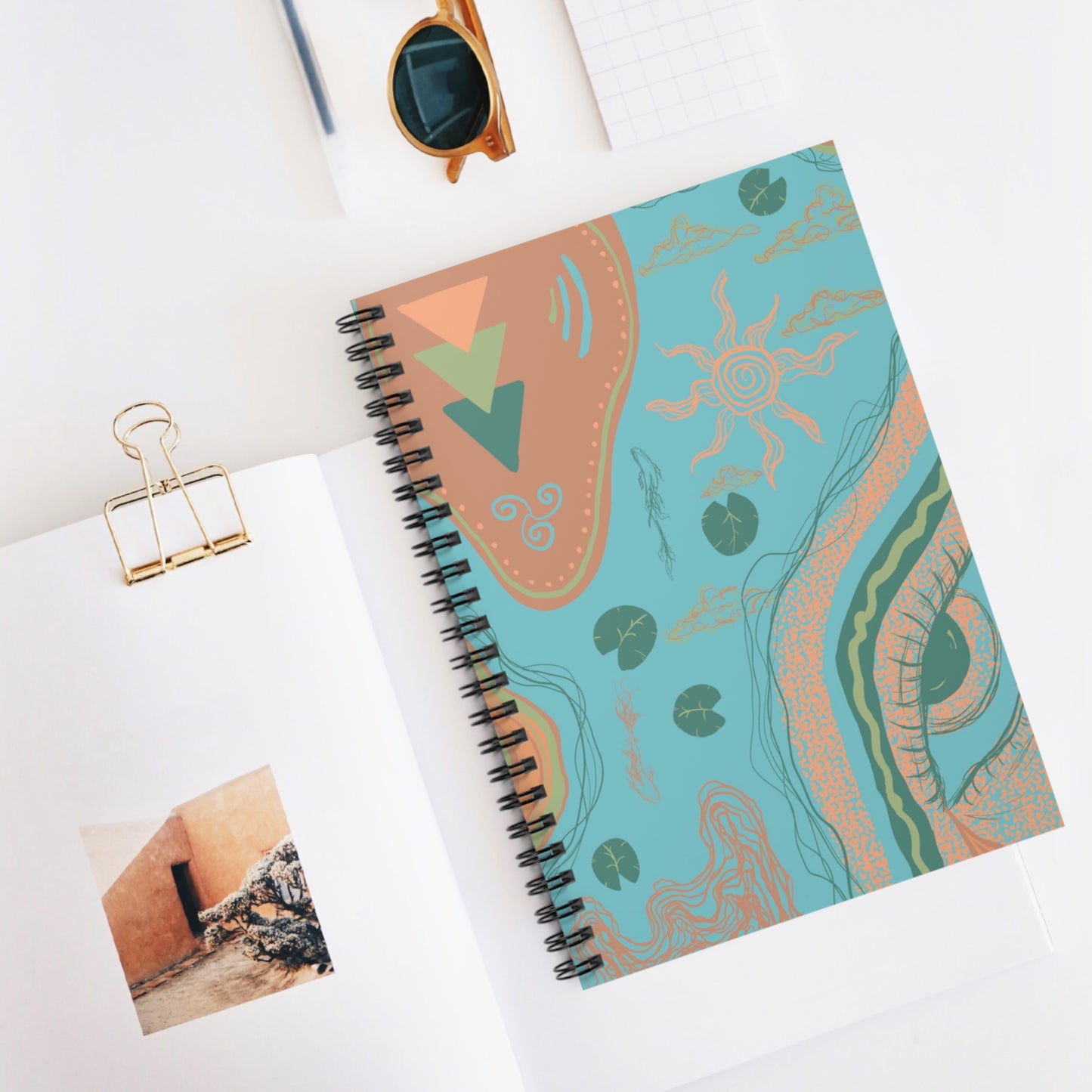 Artistic Spiral Notebook - Ruled Line | Inspirational Journal for Creativity | Gift for Artists and Students | Unique Design for [...]